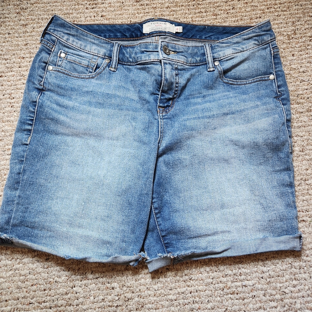 Torrid high rise Bermuda jean shorts